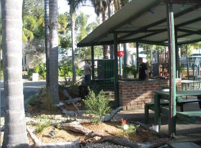 Shady Willows Caravan Park - Perths Hotel 4