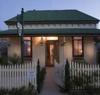 Emaroo Cottages - Perths Hotel