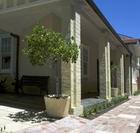 Elwood Beaches - Perths Hotel