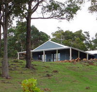 Vista Ridge Estate - Top Paddock Cottage - Perths Hotel