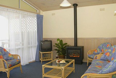 Berrara Beach Holiday Chalets - Perths Hotel 1