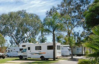 Perth Central Caravan Park - Perths Hotel 2