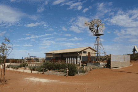 Capricorn Holiday Park - Perths Hotel
