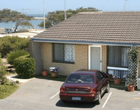 Port Denison Holiday Units - Perths Hotel