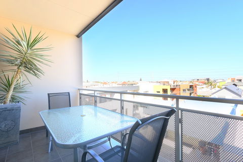 Antonas Verandah Apartments - Perths Hotel 2
