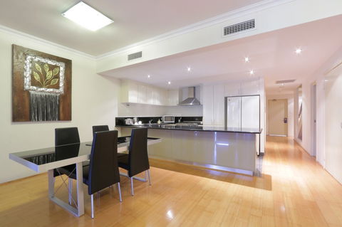 Antonas Verandah Apartments - Perths Hotel 3