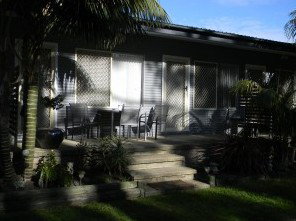 Caseys Beach Holiday & Lifestyle Village - Perths Hotel 1