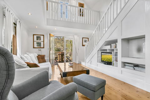 Aldgate Creek Cottage Bed & Breakfast - Perths Hotel 2