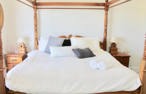 Cambourne Country House - Perths Hotel 1