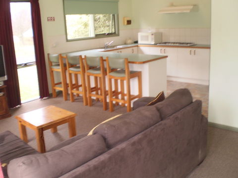 Khancoban Rose Holiday Units - Perths Hotel 2