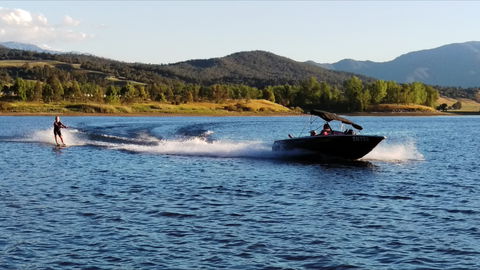 Khancoban Lakeside Caravan Park - Perths Hotel 2