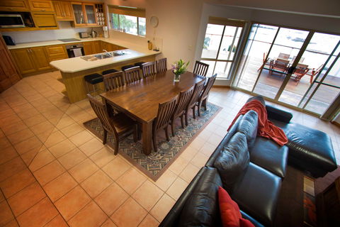 Limestone Ridge - Holiday House - Perths Hotel 2