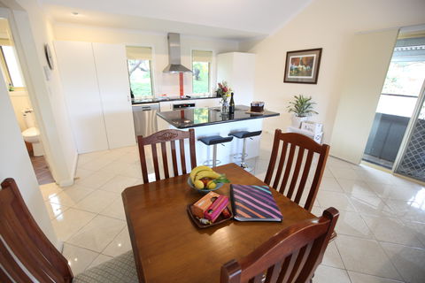 One Tree Bed And Breakfast: The Suite And The Retreat - Perths Hotel 1
