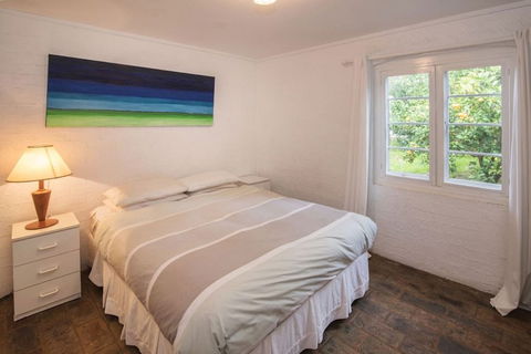 Sea Breeze - Perths Hotel 1