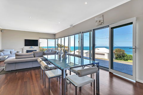 The Salty Dog Beachhouse - Perths Hotel 0