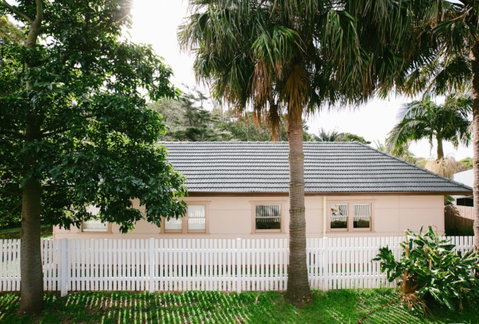 The Palm Cottage At Coledale Beach - Perths Hotel 0