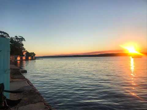 Tommy's Lakehouse - Perths Hotel 0