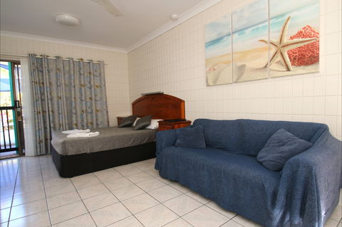 Tropical Palms Resort & 4WD Hire - Perths Hotel 2