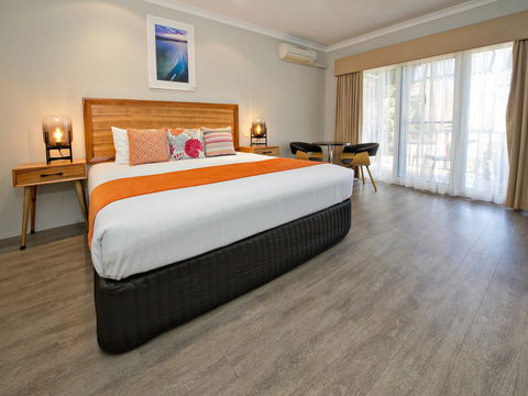 Vintages Accommodation - Perths Hotel 0