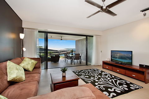 Akuna Waterfront - Perths Hotel 2
