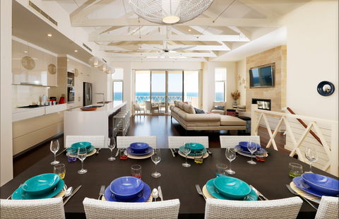 Aldinga Beach Getaways - Perths Hotel 2