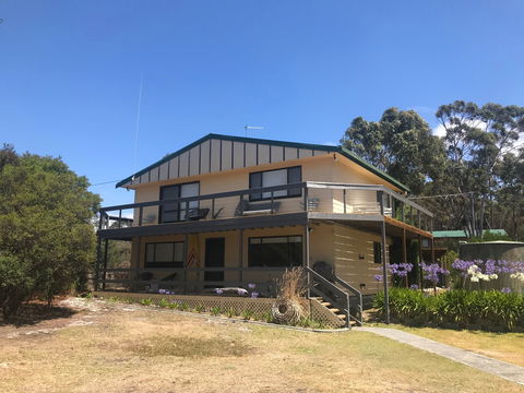 Barefoot Beach House - Perths Hotel 1
