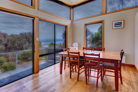 Beachcomber House - Perths Hotel 2
