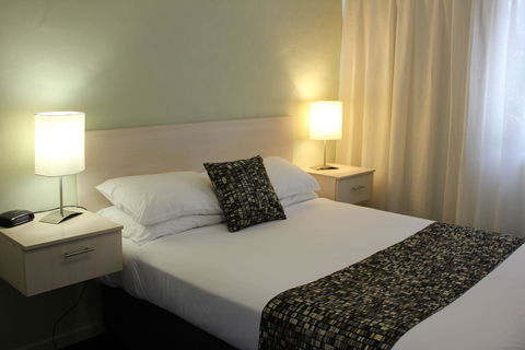Best Western Ipswich - Perths Hotel 0