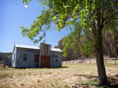 Brackens Hut - Perths Hotel 1