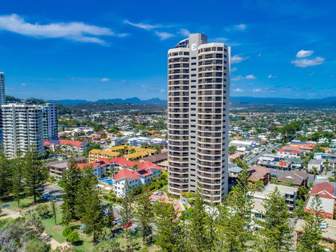 Burleigh Esplanade Apartments - Perths Hotel 0