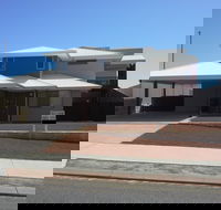 Cozzys Condo Luxury Beach House - Perths Hotel