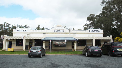 Edward River Hotel - Perths Hotel 0