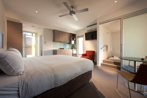 Longview Vineyard Accommodation - Perths Hotel 1