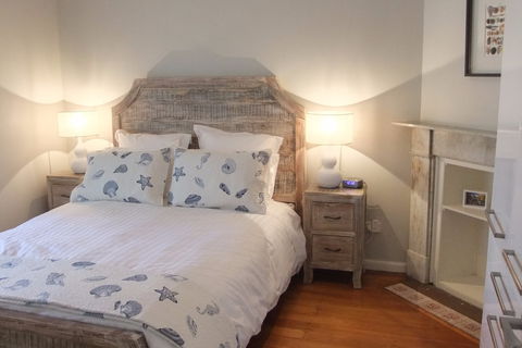 Manly Seaside Cottage - Perths Hotel 2