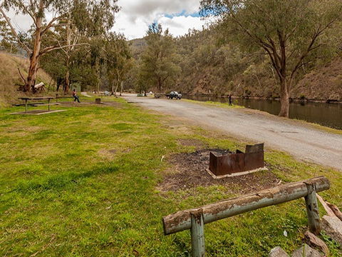 O'Hares Campground - Perths Hotel 1
