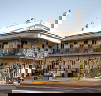 The Family Hotel Maitland - Perths Hotel