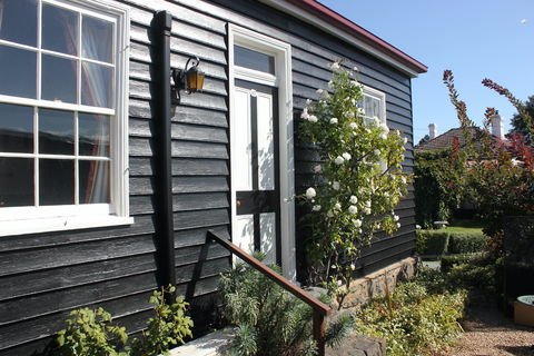 Alice's Cottages - Perths Hotel 1