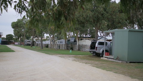 Cape Jaffa Caravan Park - Perths Hotel 1