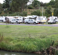 Crookwell Caravan Park - Perths Hotel
