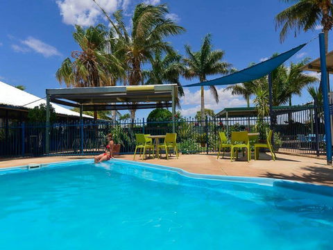 Devils Marbles Hotel - Perths Hotel 0