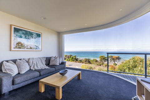 Dlux + Escape @ 83 Great Ocean Road Apartments Lorne - Perths Hotel 0