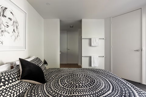 Dlux + Escape @ 83 Great Ocean Road Apartments Lorne - Perths Hotel 2