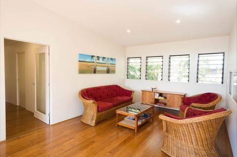 Just Sit: Moruya Heads - Perths Hotel 2
