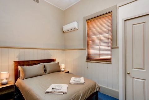 McCulloch's Rest - Perths Hotel 1