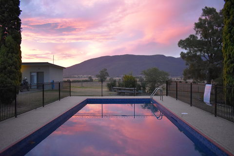 Mountain View Motel Corryong - Perths Hotel 0