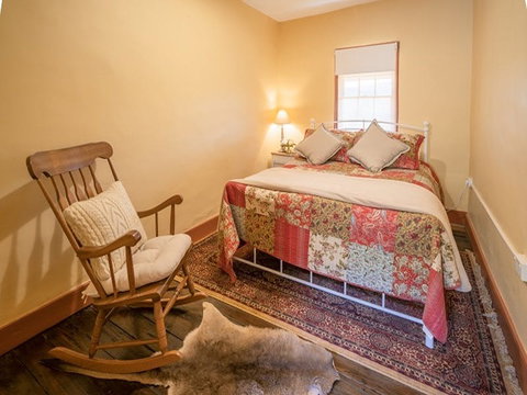 Old Trahlee - Perths Hotel 2