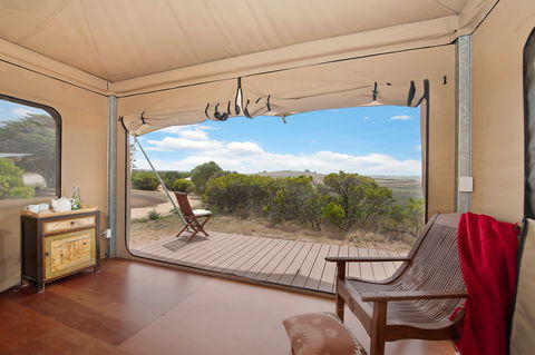 Pebble Point - Perths Hotel 1