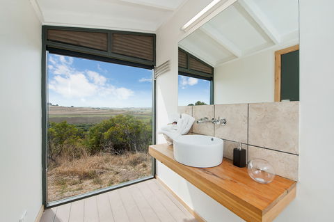 Pebble Point - Perths Hotel 2