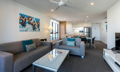 Synergy  Broadbeach - Perths Hotel 0