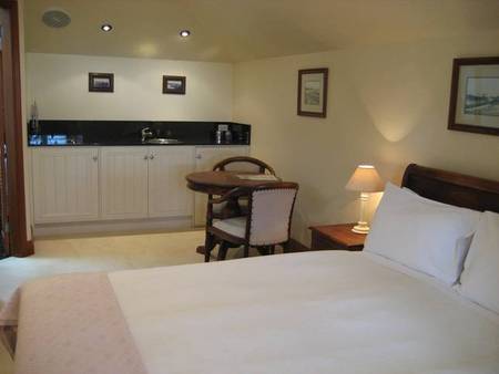 54 On Bank - Perths Hotel 2
